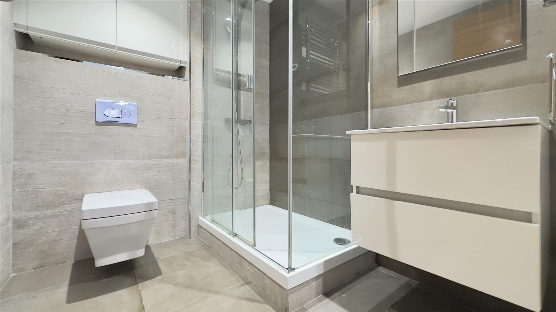 Image of Apartment - 2 Bedrooms - 1 Bathrooms for Sale in Beach View Terraces-Gibraltar, Image 8